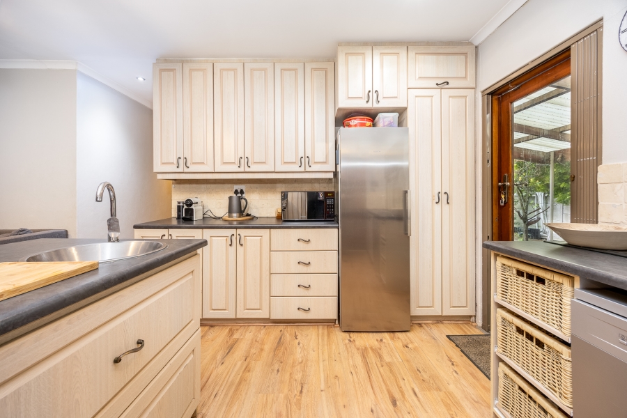 4 Bedroom Property for Sale in Wellway Park Western Cape